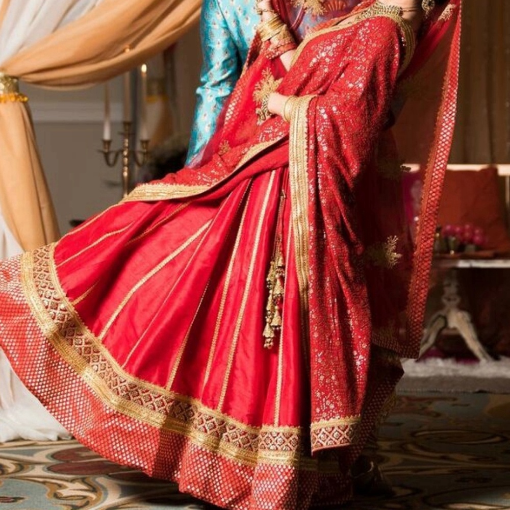 Lahenga choli comes with 2 duppattas